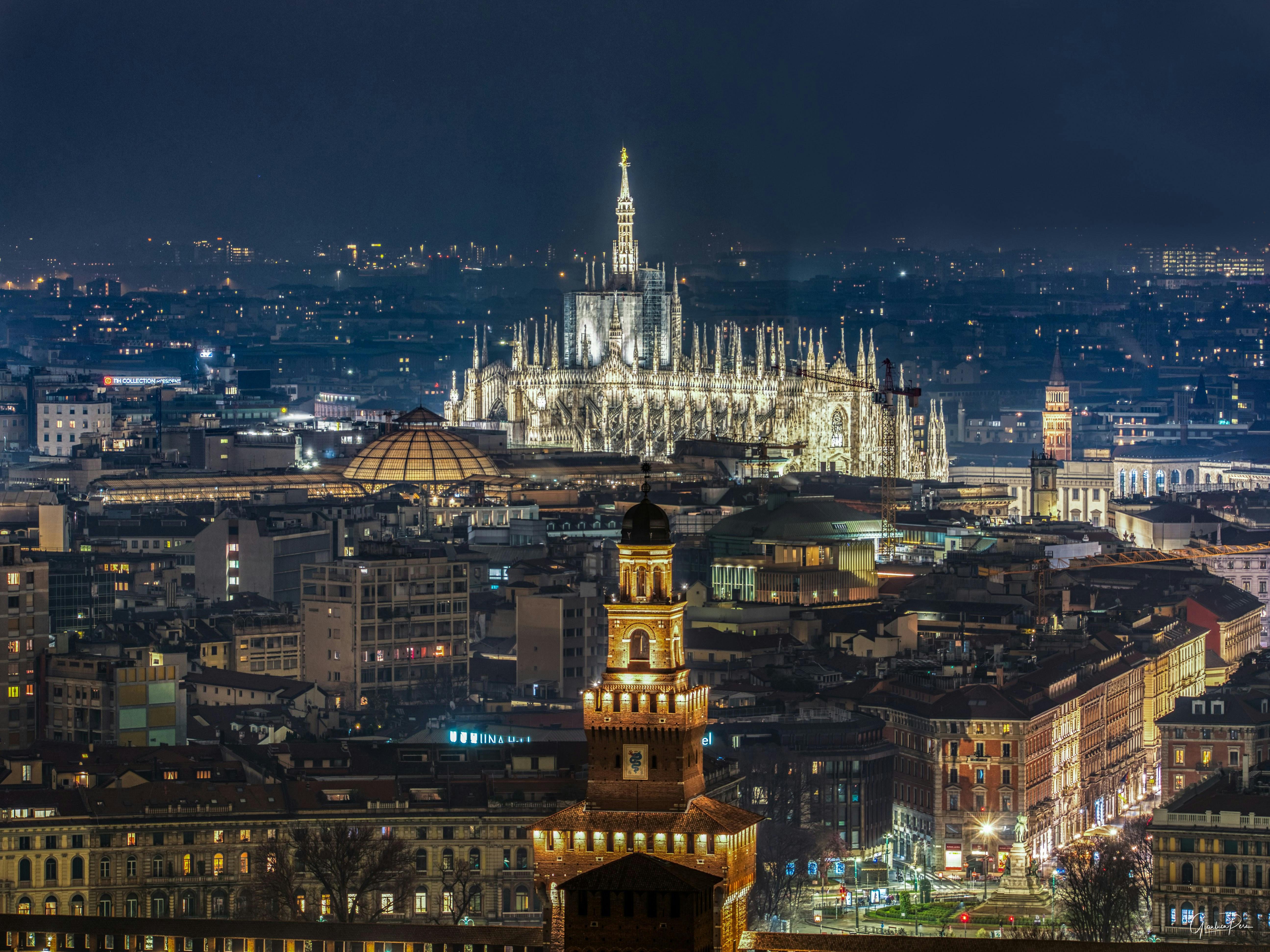 Private Villas in Milan